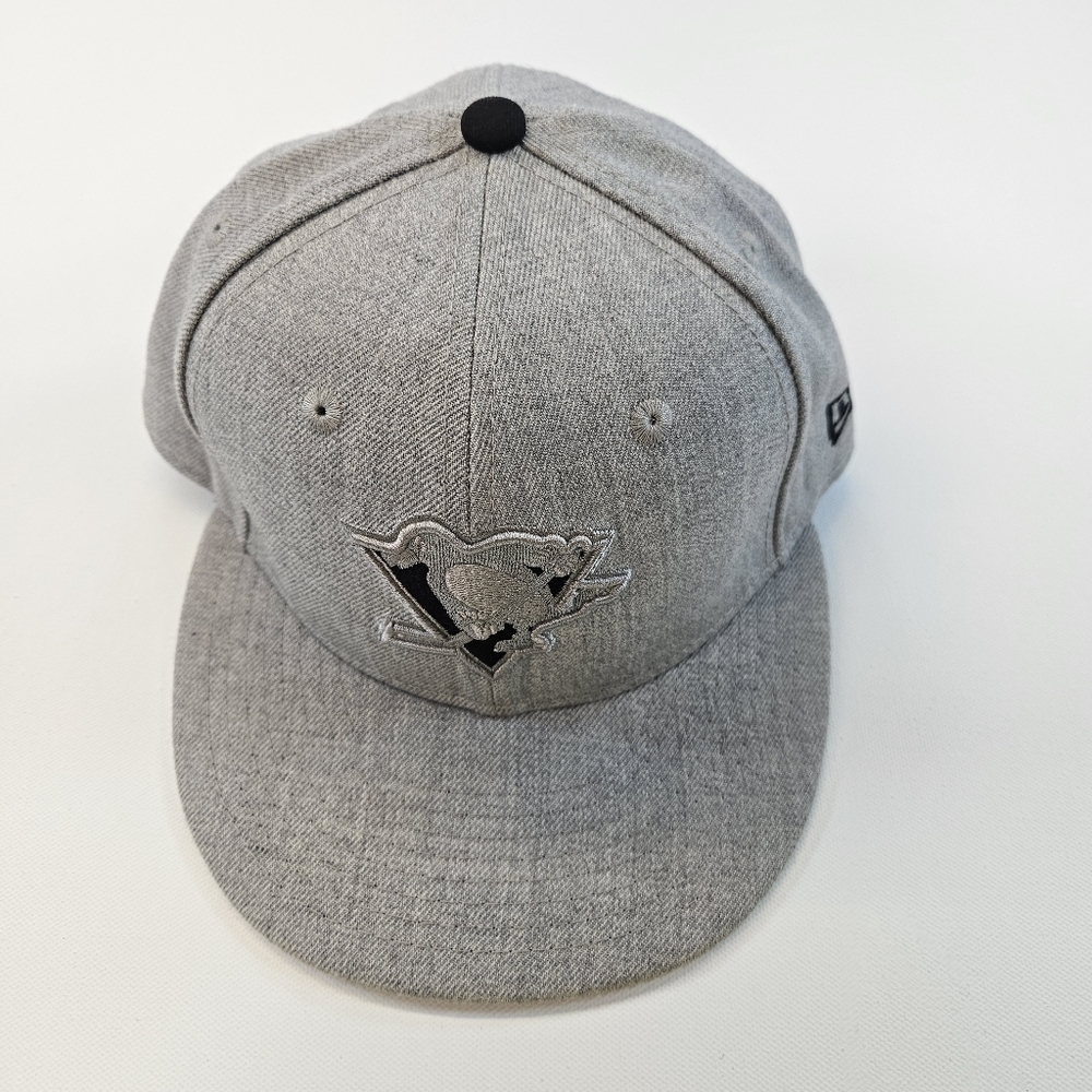 Pittsburgh Penguins Hockey New Era Hat Cap Size 7 1/4" Light Gray